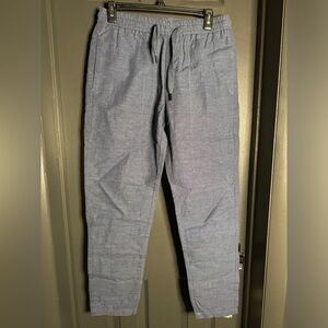 Urban Revivo pull on pant with slight pleat design and drawstring waist …​